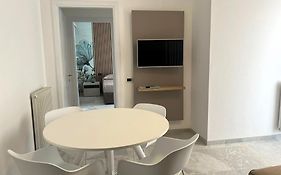 Appartamento Con Terrazza Piazza Aurora